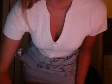 webcam girl bitter_moon image #3921338