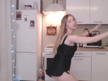 webcam girl gudeeetama image #219225