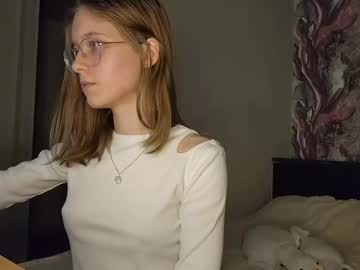 webcam girl lowress image #8957231