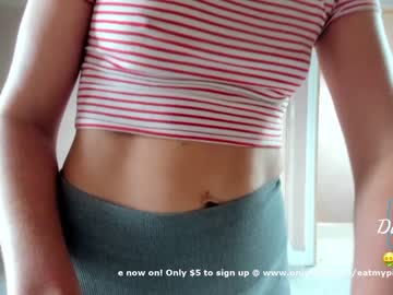 webcam girl eatmypie69 image #352092