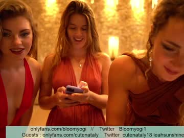 webcam girl bloomyogi image #1102149