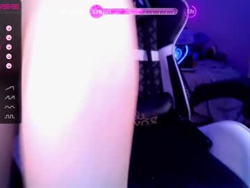 webcam girl _b_a_n_s_h_e_e_ image #4878844
