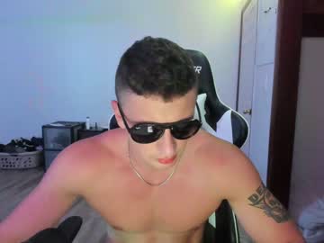 webcam couple cowsgomoo101 image #1627097