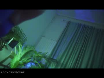 webcam girl lucieoude_ image #3364875