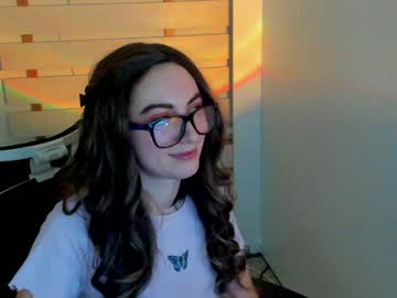 webcam girl emilia_clark_ image #8414570