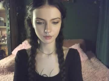webcam girl bmwm5f90 image #8945185