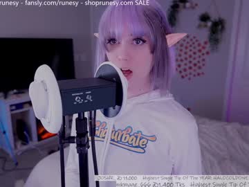 webcam girl runesy image #8178444