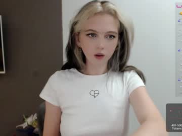 webcam girl small_blondee image #2293466