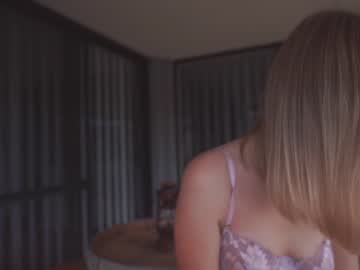 webcam girl bibi_it_is image #4109437