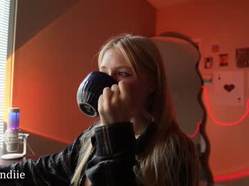 webcam girl bestblondiiecb image #8656961