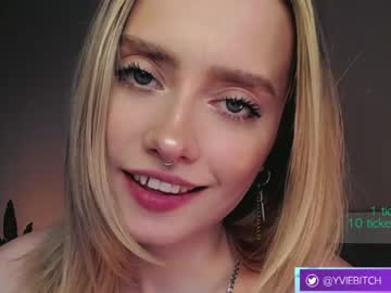 webcam girl _yvie_ image #3947903