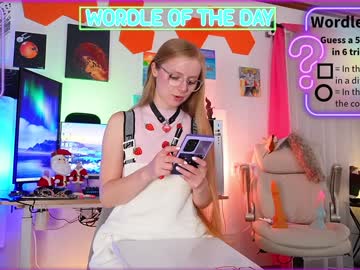 webcam girl emmasky69 image #8393207