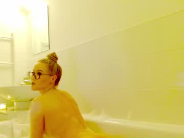 webcam girl myassistant image #1777785