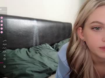 webcam girl small_blondee image #5320403