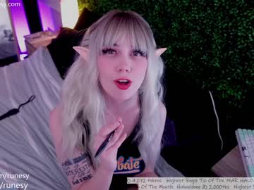 webcam girl runesy image #6803551