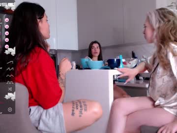webcam girl small_blondee image #2536244