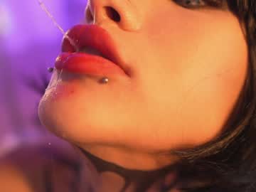 webcam girl goth_dolll image #7627543