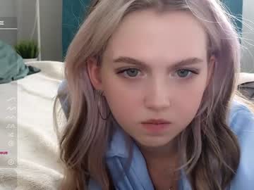 webcam girl small_blondee image #5320191