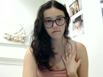 webcam girl lilangel66 image #2548794