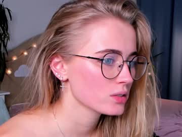 webcam girl linellali image #2687044