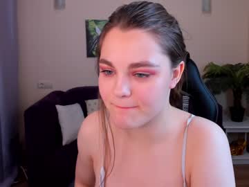 webcam girl lillillyevans image #3653431