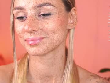webcam girl artease image #5917096