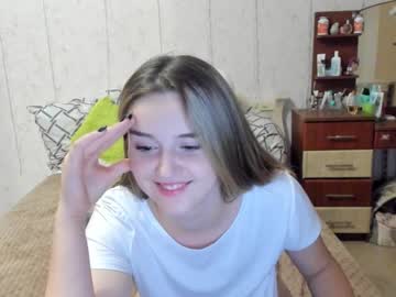 webcam girl emmika_ image #2653106