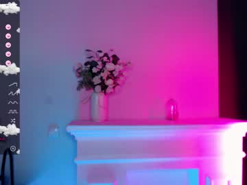webcam girl small_blondee image #2580869
