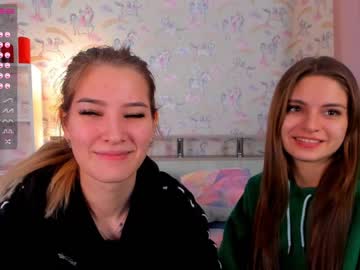 webcam girl unicorngirls image #495844