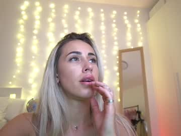 webcam girl laurakozlov image #7070643