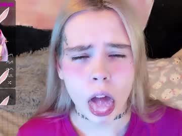 webcam girl nyakawaii69 image #3833239