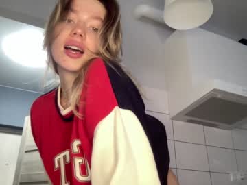webcam girl angel_from_sky image #4239328