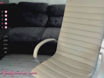 webcam girl tia__moon image #5134571
