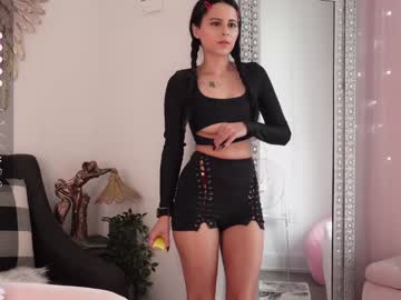 webcam girl mysticxkitty image #7012915