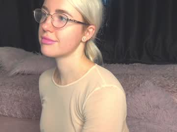 webcam girl xtina__ image #3238395