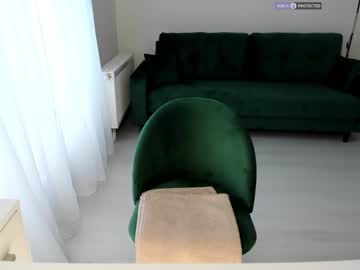 webcam girl intrigueeme image #7158795