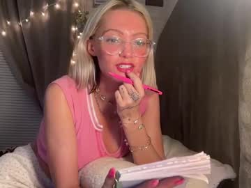 webcam girl barelylegalxoo image #9275820