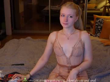 webcam girl bestblondiiecb image #4198935
