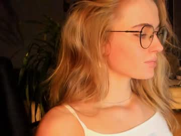 webcam girl linellali image #2901158