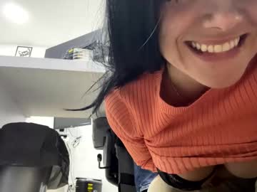 webcam girl vanandjuani image #8244575
