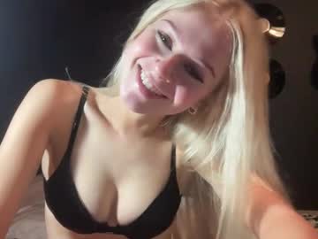 webcam girl thesarahvictoria image #9370156