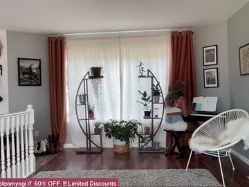 webcam girl bloomyogi image #2580799