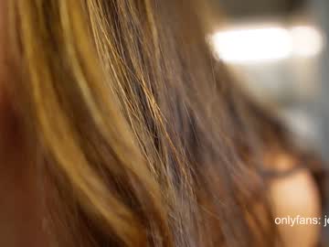 webcam girl therealbonnieclydex image #4226935