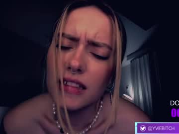 webcam girl _yvie_ image #4777737