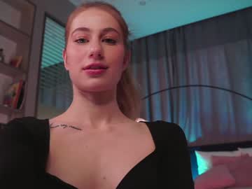 webcam girl _icecrystal image #8282102