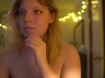 webcam girl crimsonxrapture image #915752