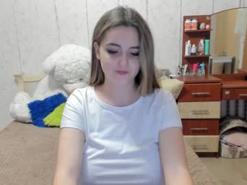webcam girl emmika_ image #2770551