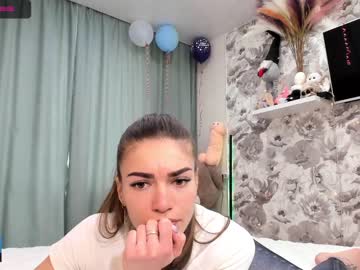webcam girl joconda image #1397805