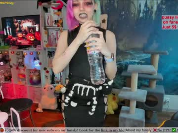 webcam girl _biscuitty image #2990214