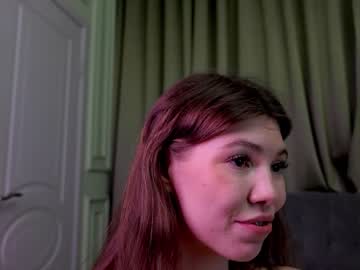 webcam girl tiffanyshy__ image #4565894